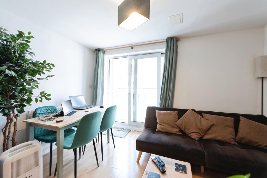 Elm Grove, Southsea, Hampshire, PO5 - More