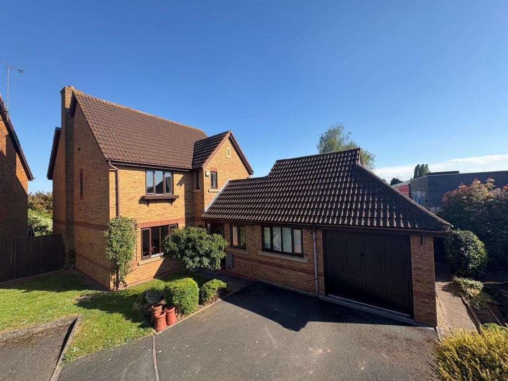 Main image of property: Burma Close, Evesham