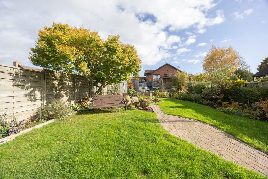 Bouncers Lane, Prestbury, Cheltenham, GL52 5JB photo 3