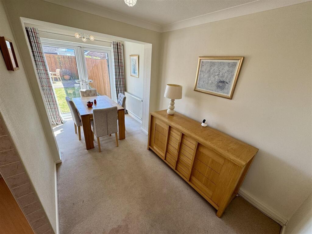 House in Hull - View 4