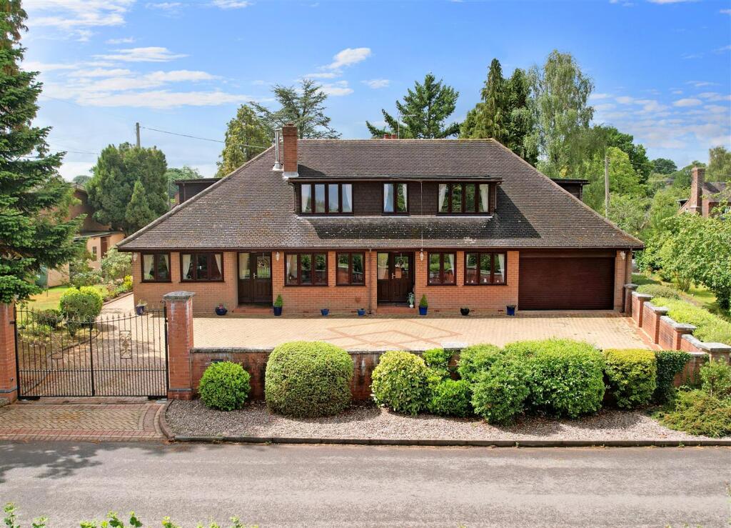 Main image of property: Oreton, Kidderminster