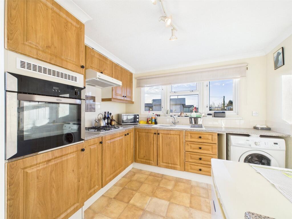 Staverton Park, Staverton, Cheltenham, Gloucestershire, GL51 photo 3
