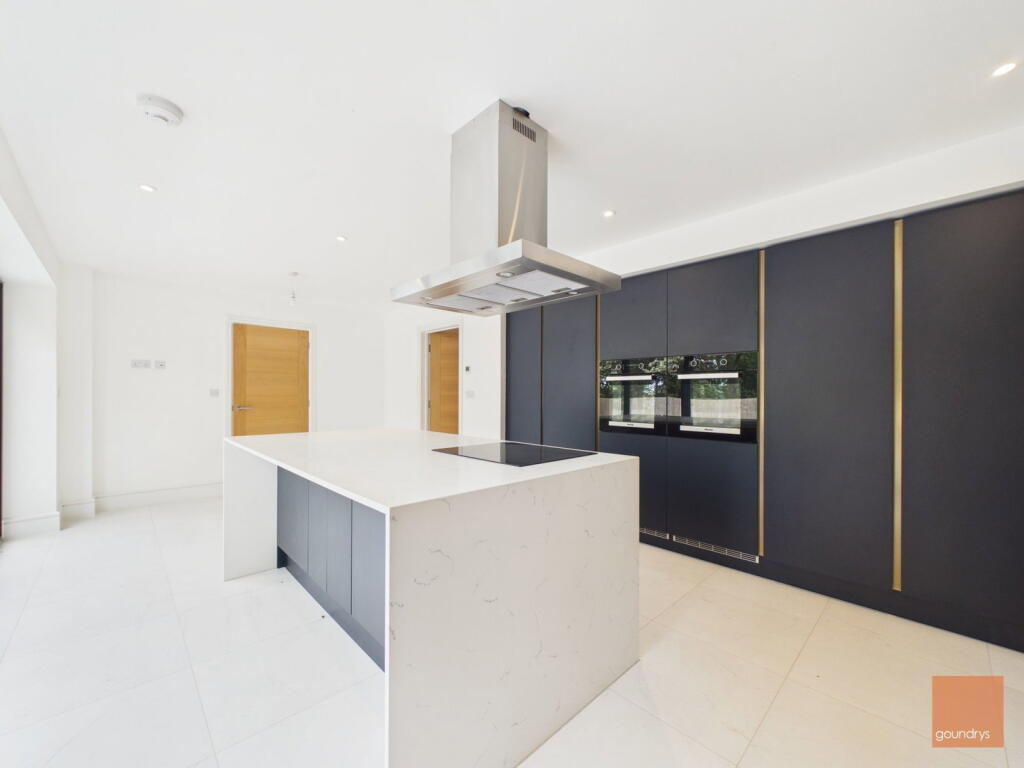 House in Truro - View 5