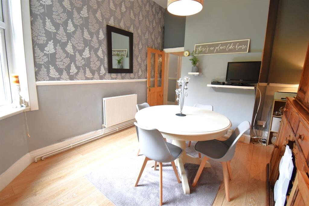 Apartment in Bristol, Henleaze - More