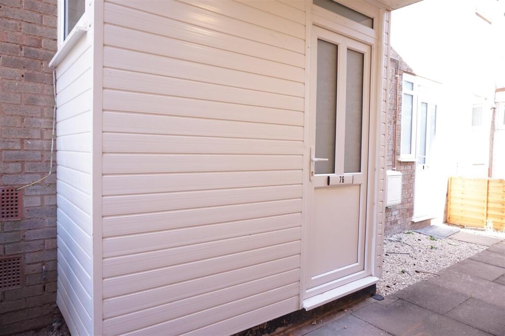 Main image of property: Eathorpe Close, Redditch