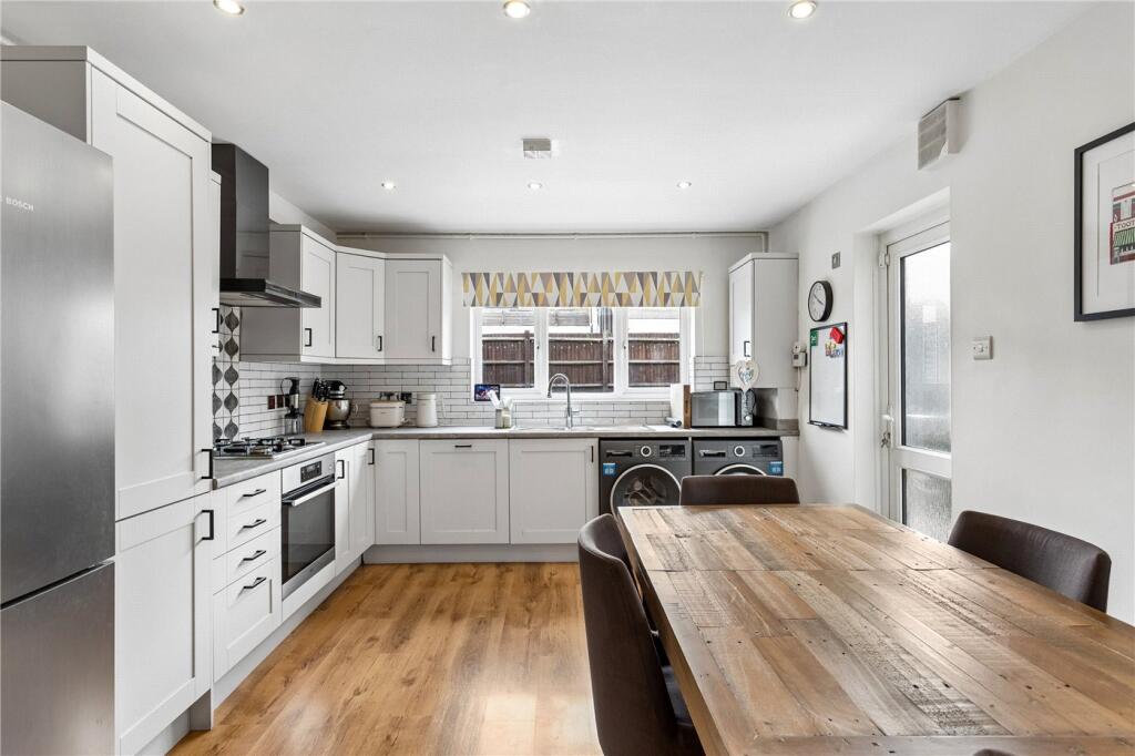 Apartment in London - View 3