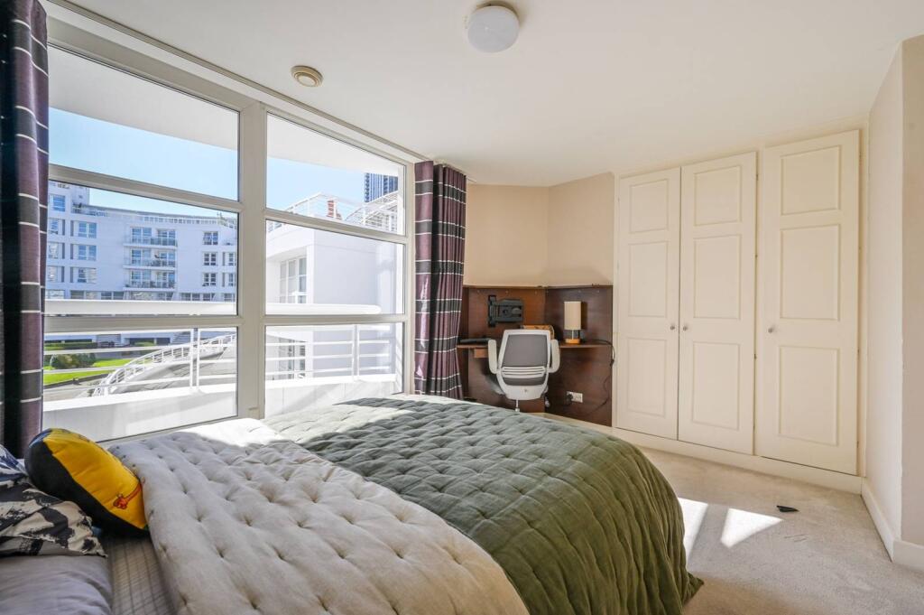 Main image of property: Pierhead Lock, Isle Of Dogs, London, E14