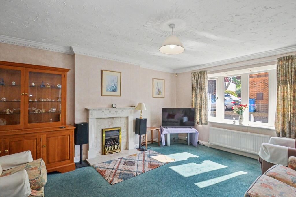 House in Poole, Hillbourne, Broadstone - View 3