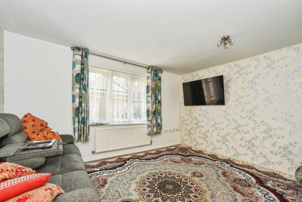 Apartment in Stratton St Margaret, Greenbridge, Coleview - View 5