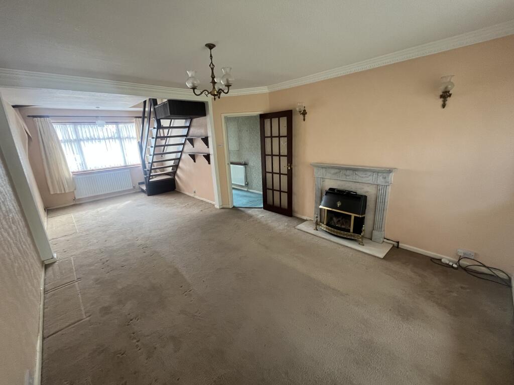 56 Brixham Drive, Wigston, Leicestershire LE18 1BH photo 3