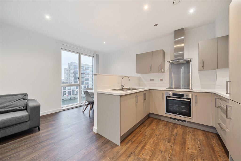 Apartment in London - View 5