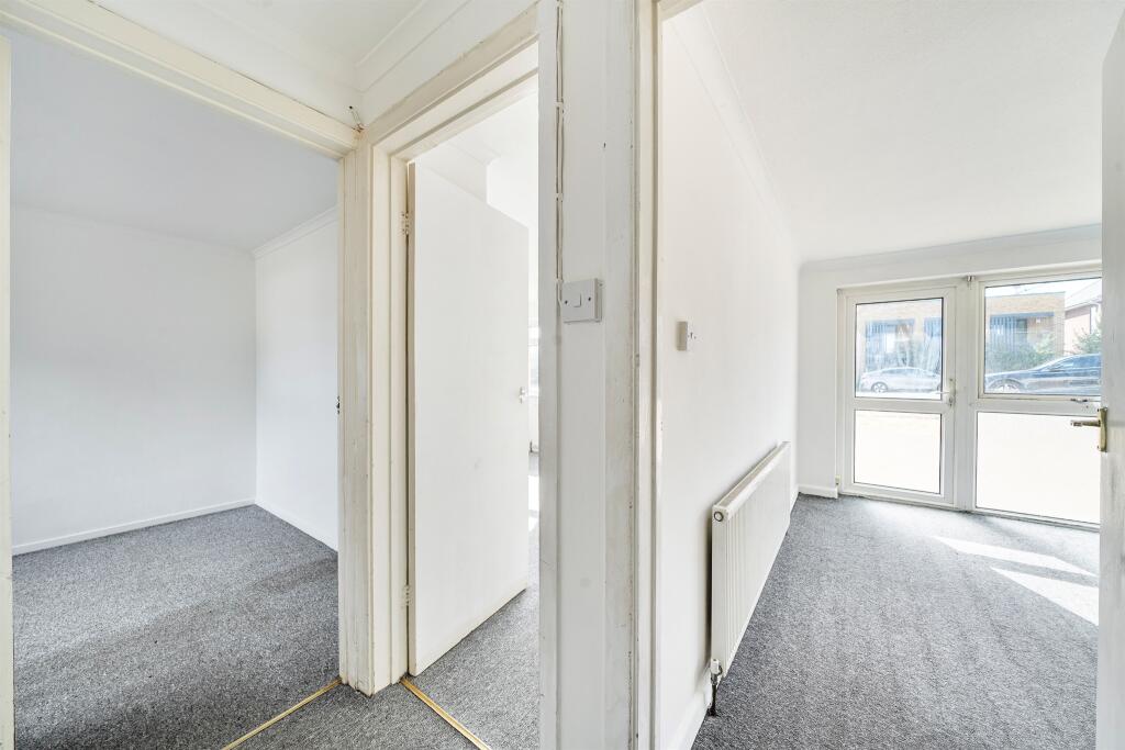 Apartment in Maidenhead, North Town - View 5