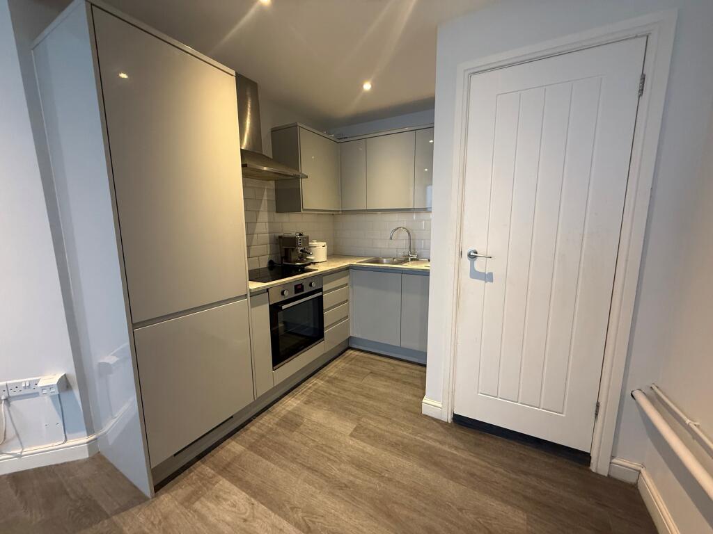 Cavendish Place, Eastbourne BN21 photo 2