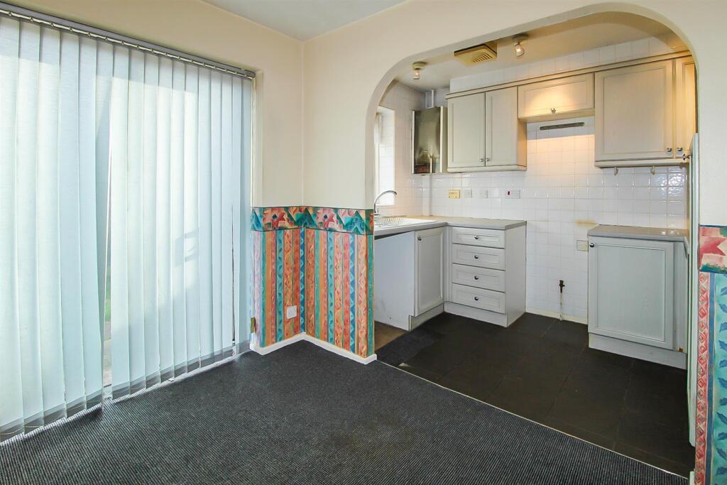 Ashbury Chase, Outwood, Wakefield photo 2
