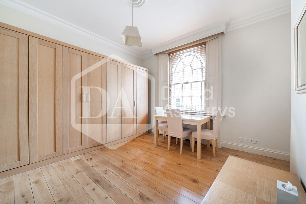 Apartment in London - View 4