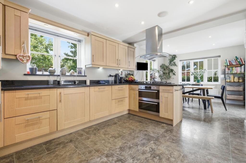 House in Chelmsford, Great Baddow - View 3