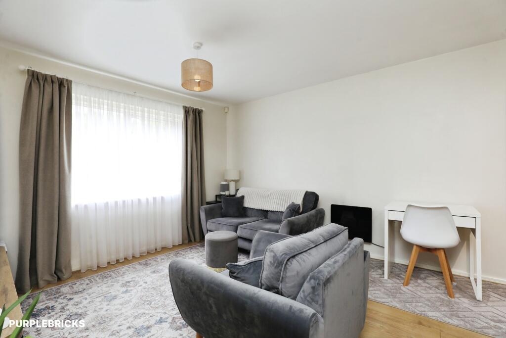 Apartment in Stoke-on-Trent - View 4