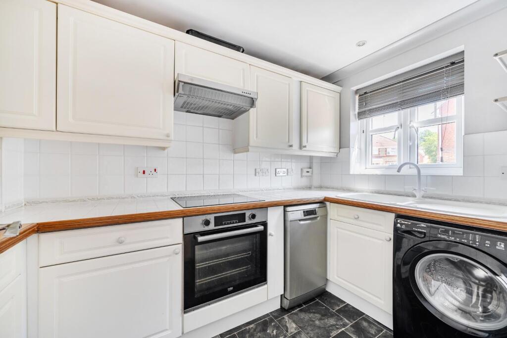 House in Tonbridge and Malling, Red Hill, Wateringbury - View 4