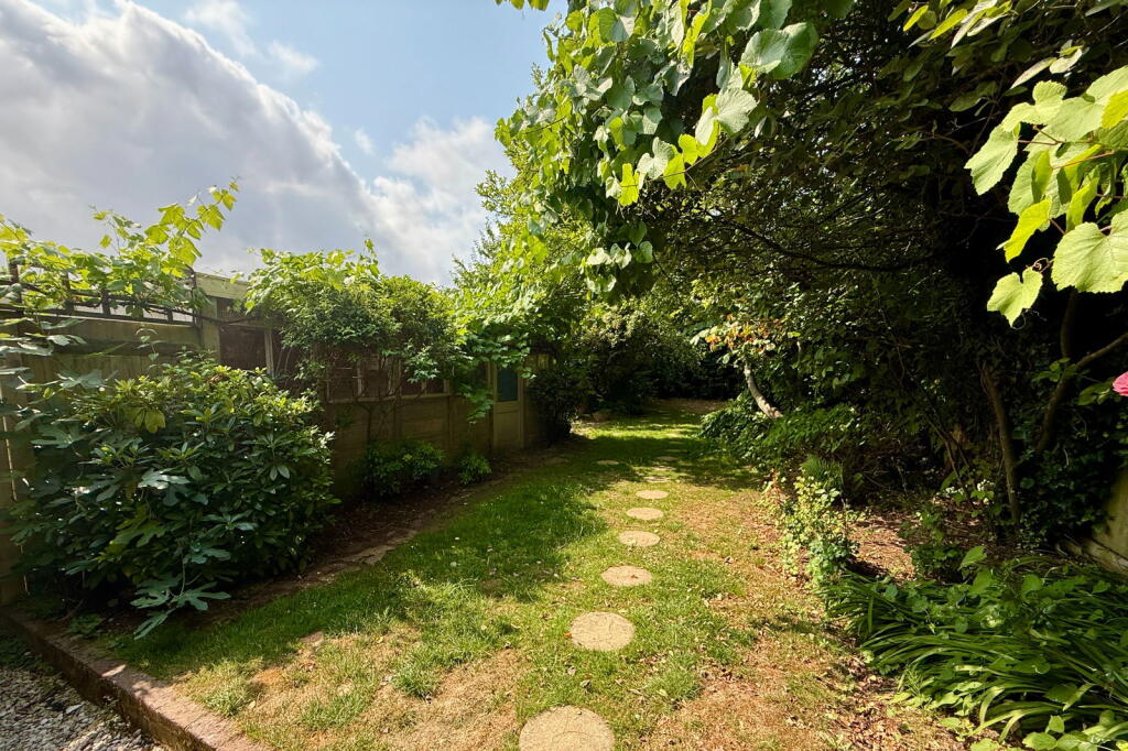 House in Mid Sussex, Hassocks - View 2