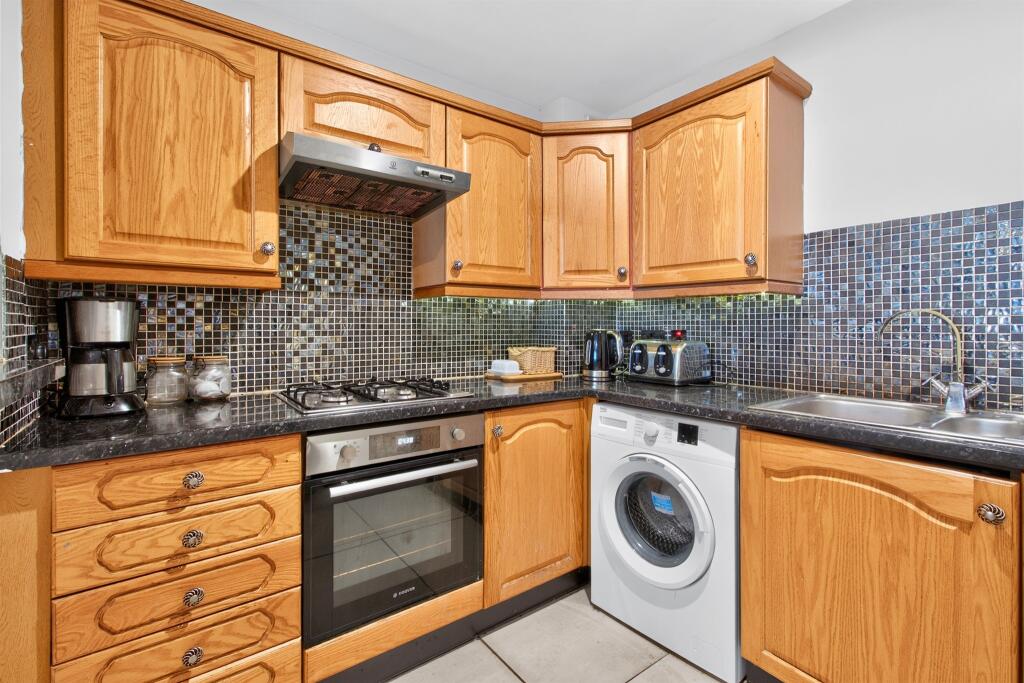 Apartment in Bannockburn, Broomridge - View 5