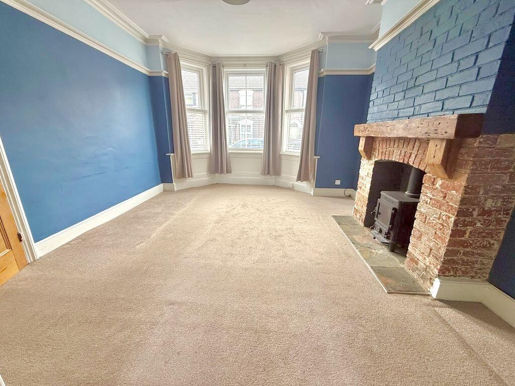 House in Dunstable, Central Bedfordshire - View 2