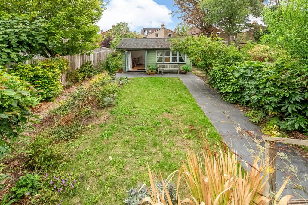 House in London - View 5