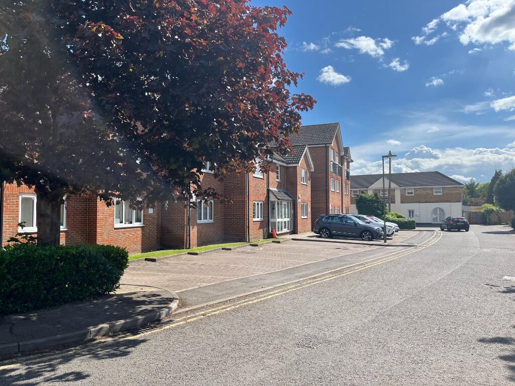 Main image of property: Gogmore Lane, Chertsey, Surrey, KT16 9AP