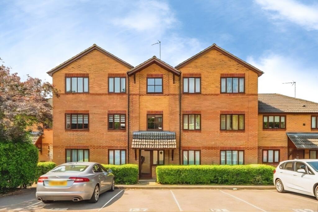 Main image of property: Parklands, Banbury, Oxfordshire, OX16