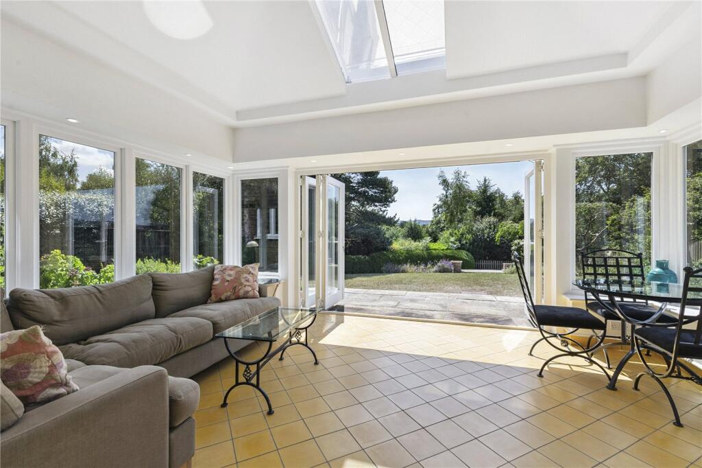 House in Chichester, West Lavington - More