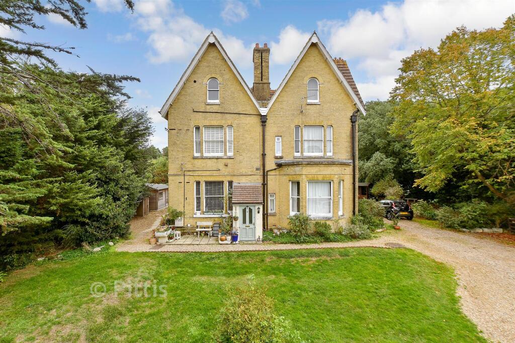 Apartment in East Cowes, Osborne