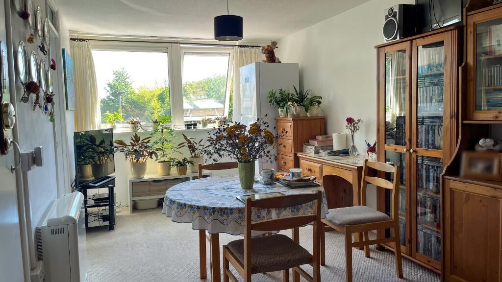 Apartment in London, London Borough of Bromley - View 3