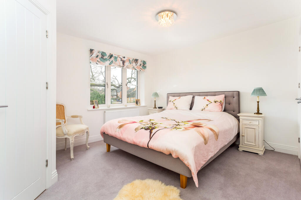 House in Horsham, Arun Fields, North Horsham - More
