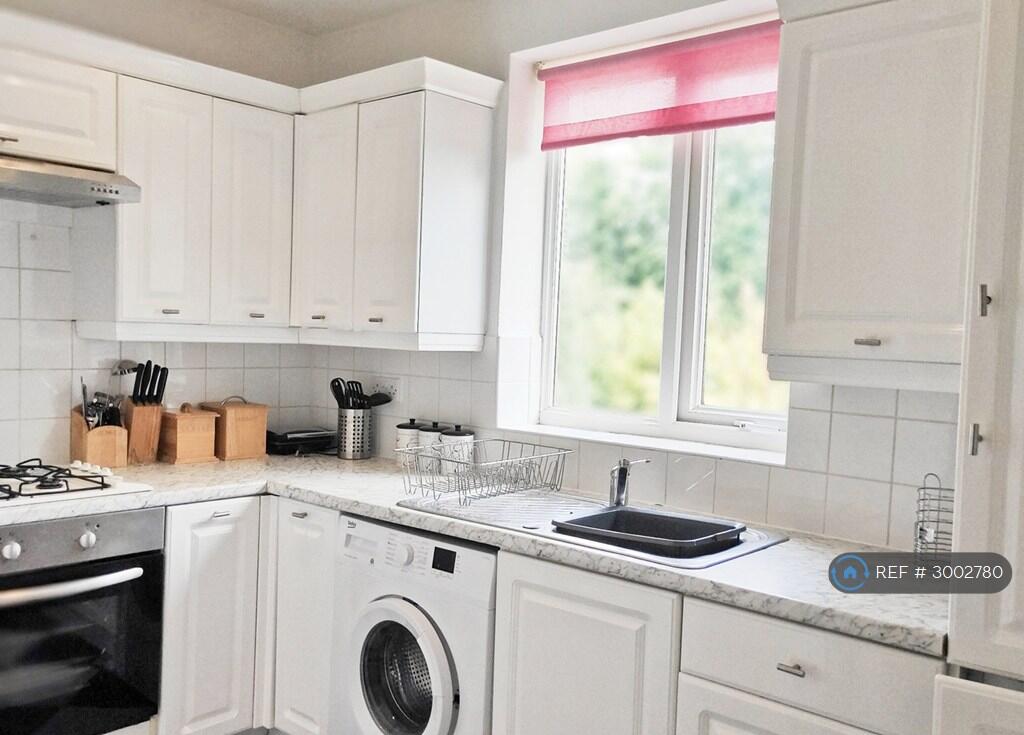 Apartment in Warwick, Royal Leamington Spa - View 3