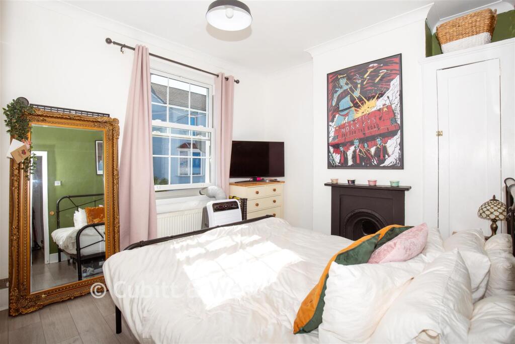 House in Redhill - More