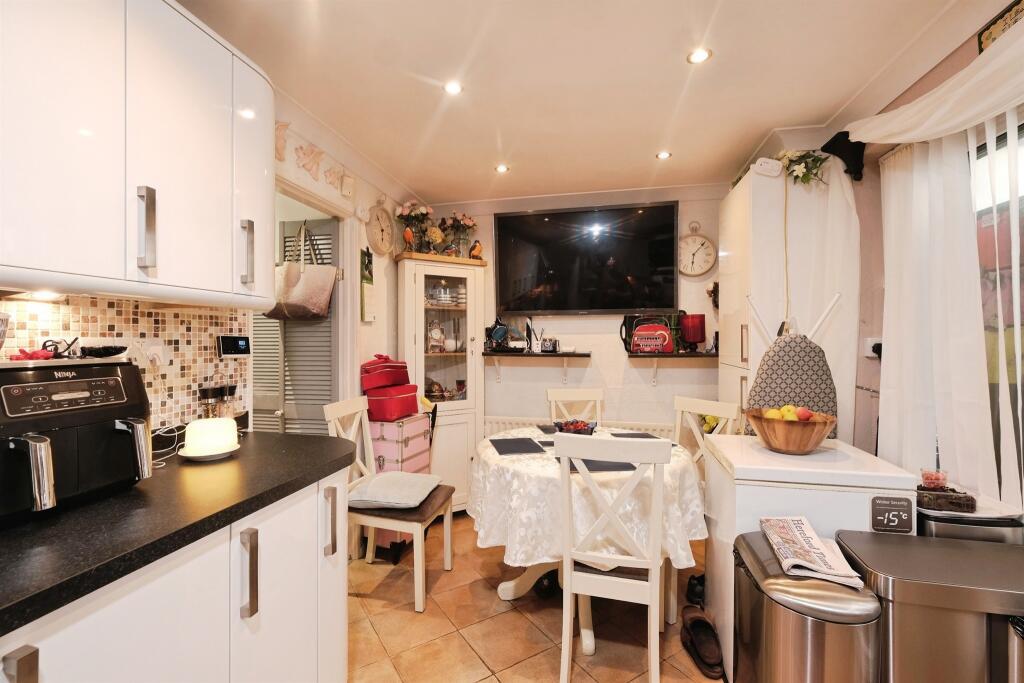 Ethelstan Crescent, Hereford photo 4