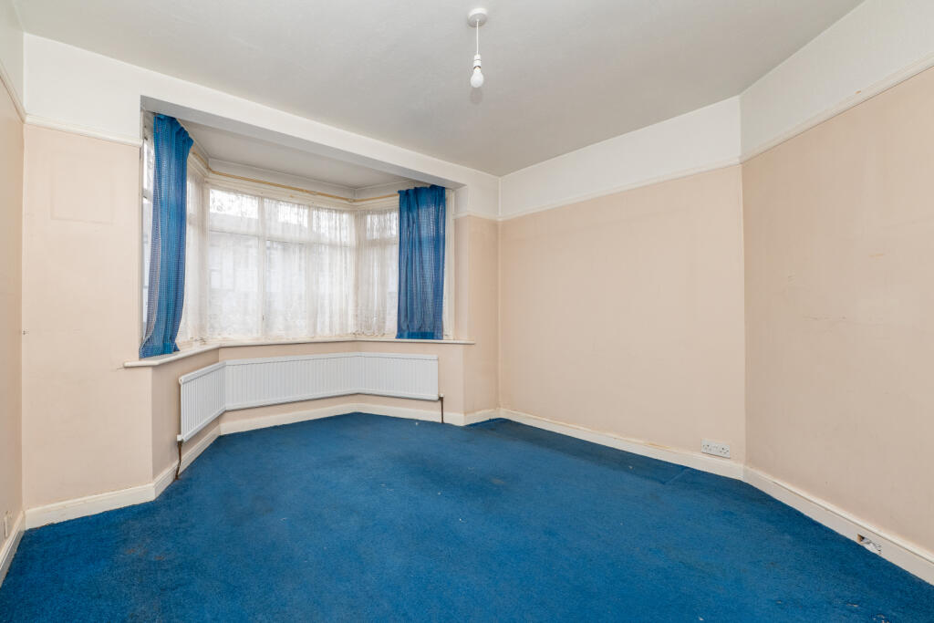 Rutland Drive, Morden, SM4 photo 2