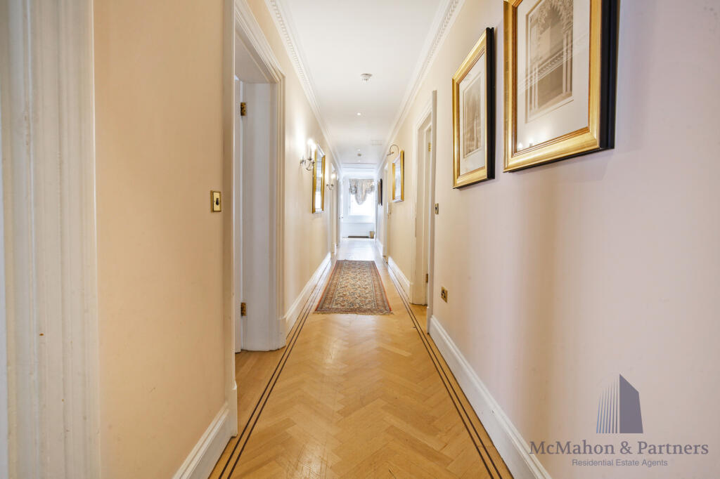 1 Kensington High Street, London, W8 photo 4