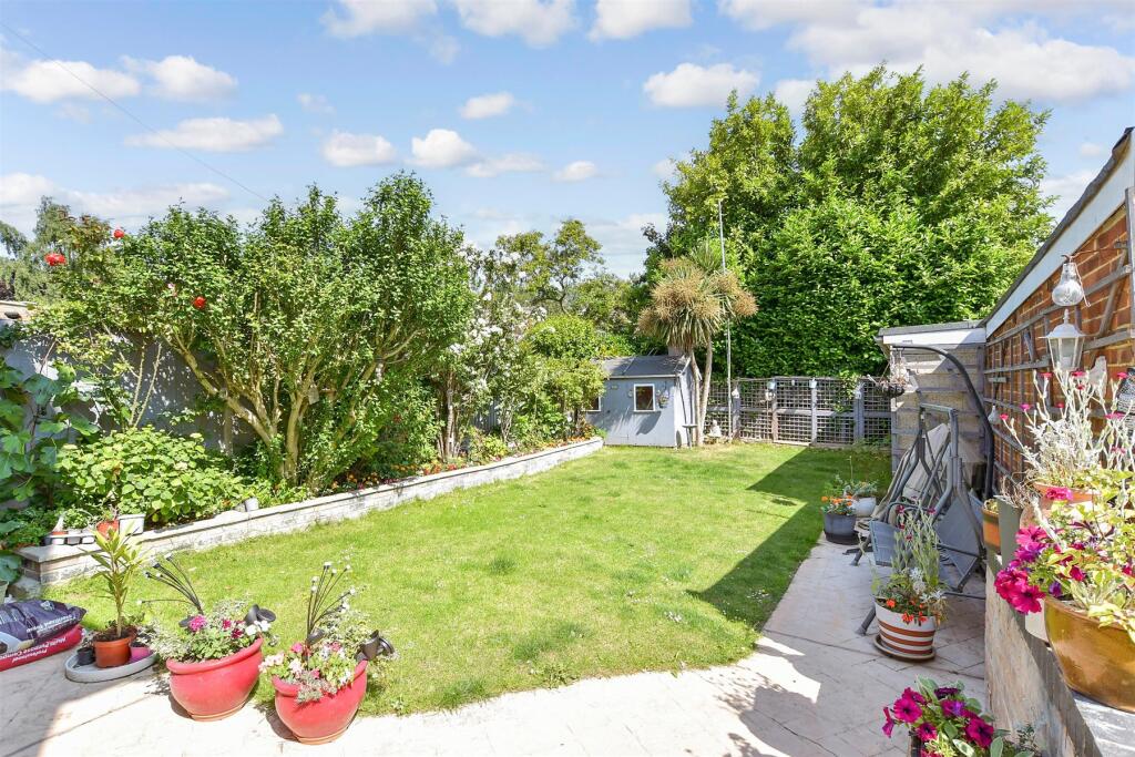 Stangate Road, Strood, Rochester, Kent photo 4