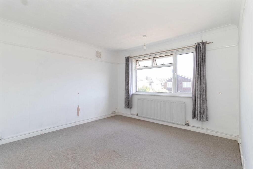 Apartment in Worthing, West Worthing - View 3