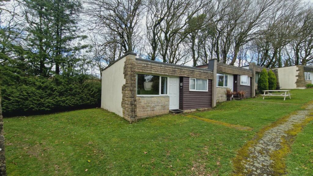 2-bed semi-detached on 28  Bowood Park, £26,000