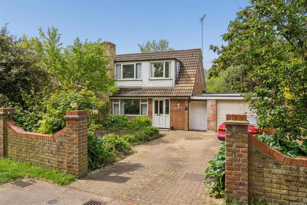 Main image of property: Plantation Road, Leighton Buzzard