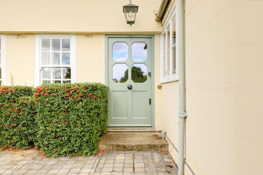 House in East Hertfordshire, Wareside - View 5