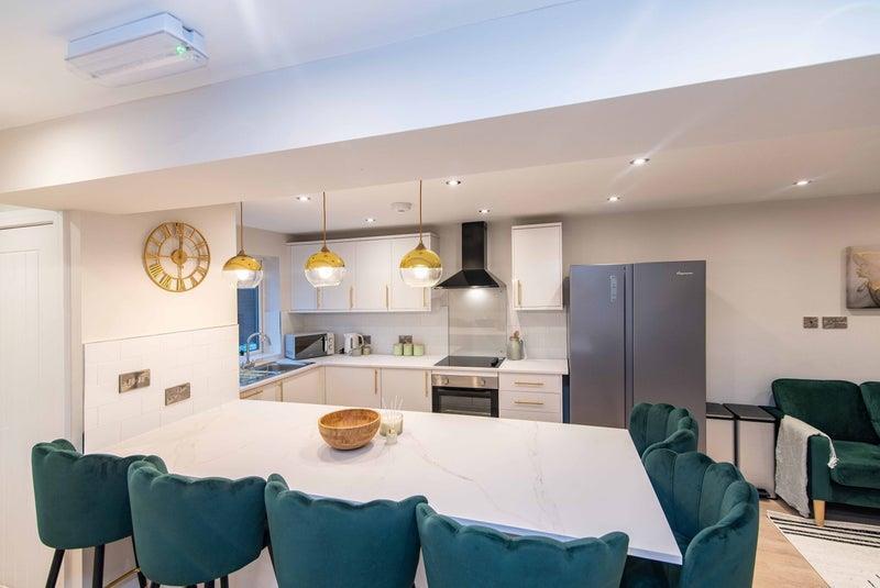 1 bedroom house share for rent