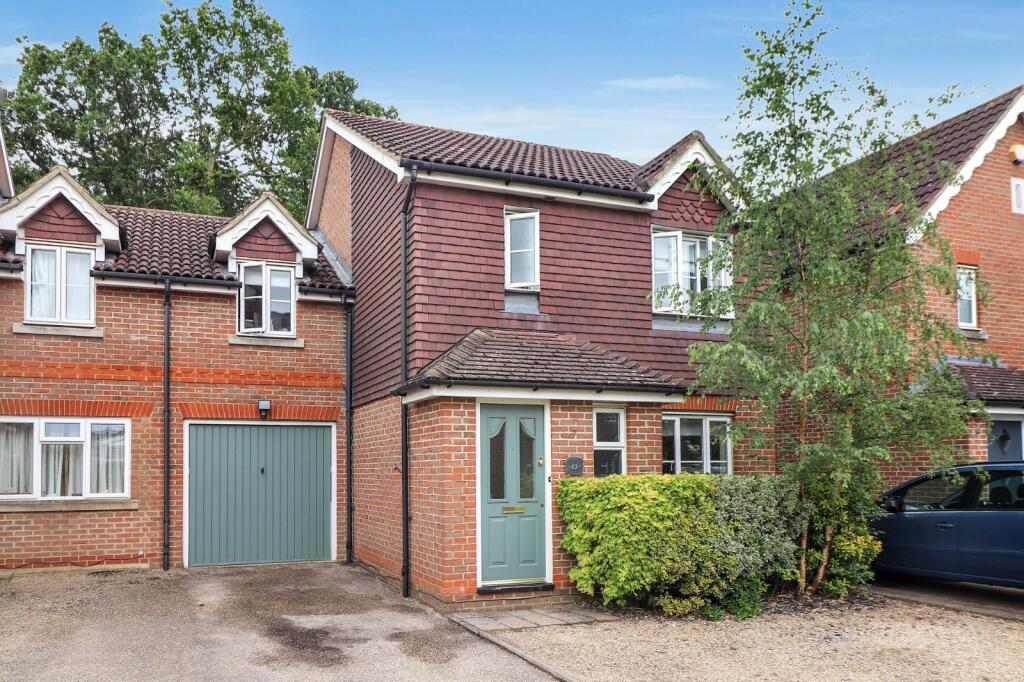 Main image of property: Blackdown Close, Stevenage, Hertfordshire, SG1