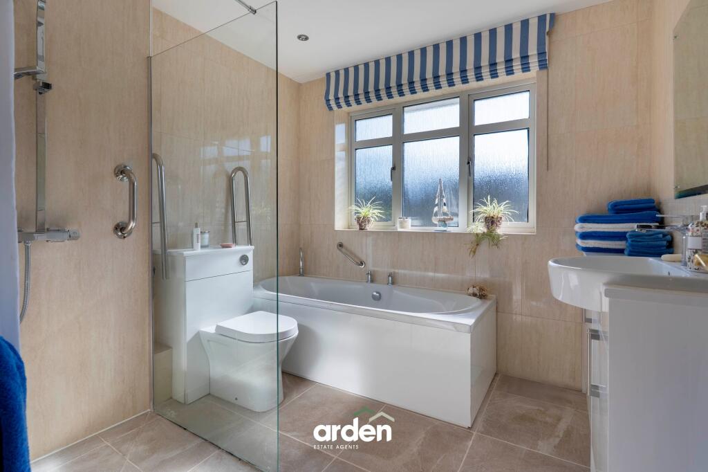 Additional image 16 of Groveley Lane, Cofton Hackett, B45