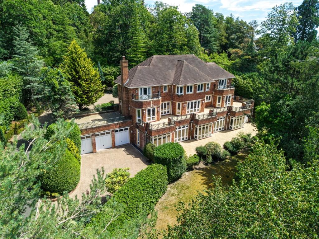 Main image of property: Ravenscroft Road, Weybridge, Surrey, KT13