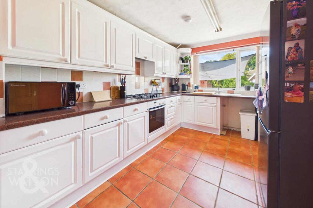 Valley View Crescent, Costessey, Norwich - View 3