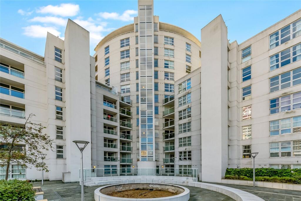 Main image of property: Aurora Building, 164 Blackwall Way, E14