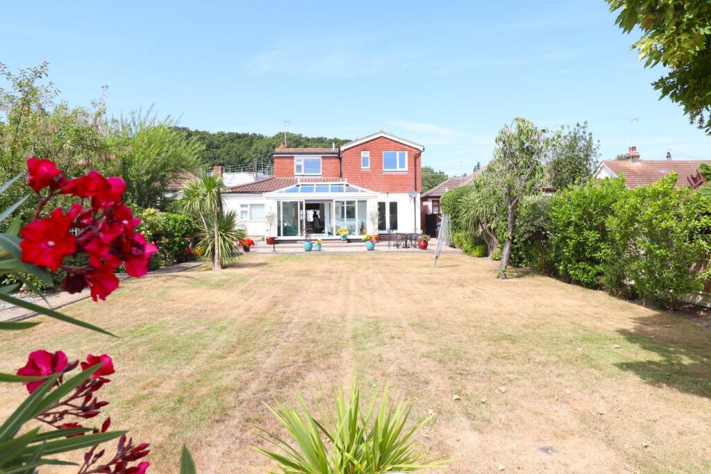 Main image of property: Glenwood Avenue, Leigh-on-Sea, SS9