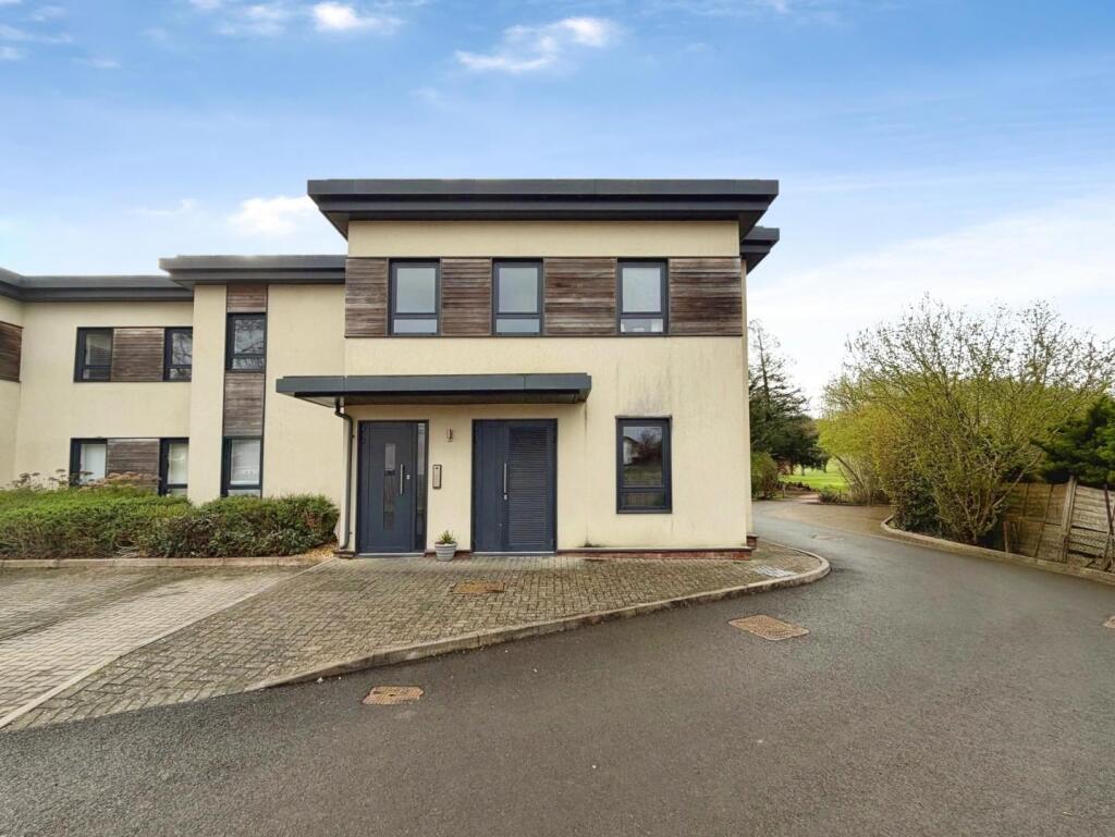 Main image of property: Fairway Apartments, Fairway, Bristol